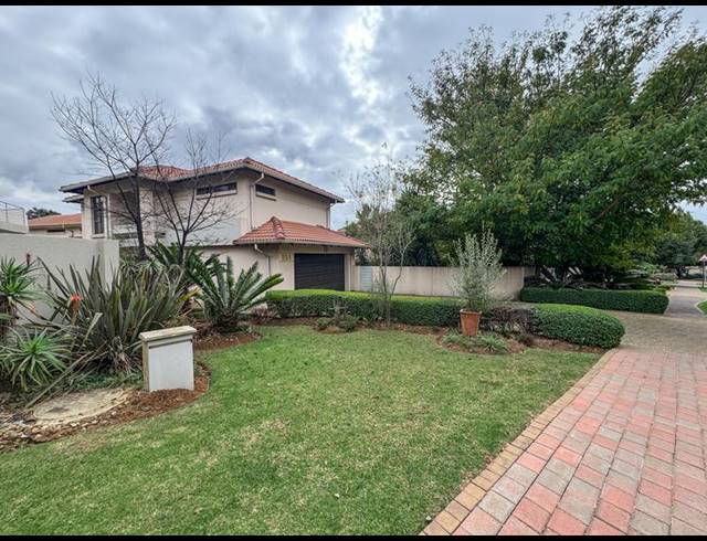 3 BEDROOM CLUSTER FOR SALE IN MIDSTREAM ESTATE
